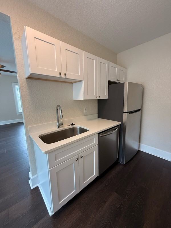 808 13th St N - Photo 3 of 9