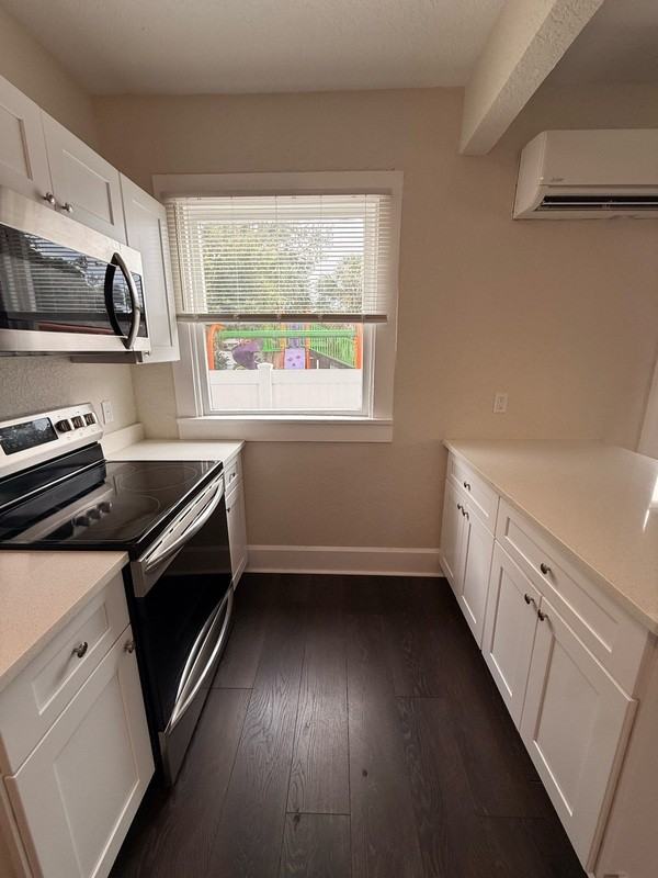 808 13th St N - Photo 5 of 9