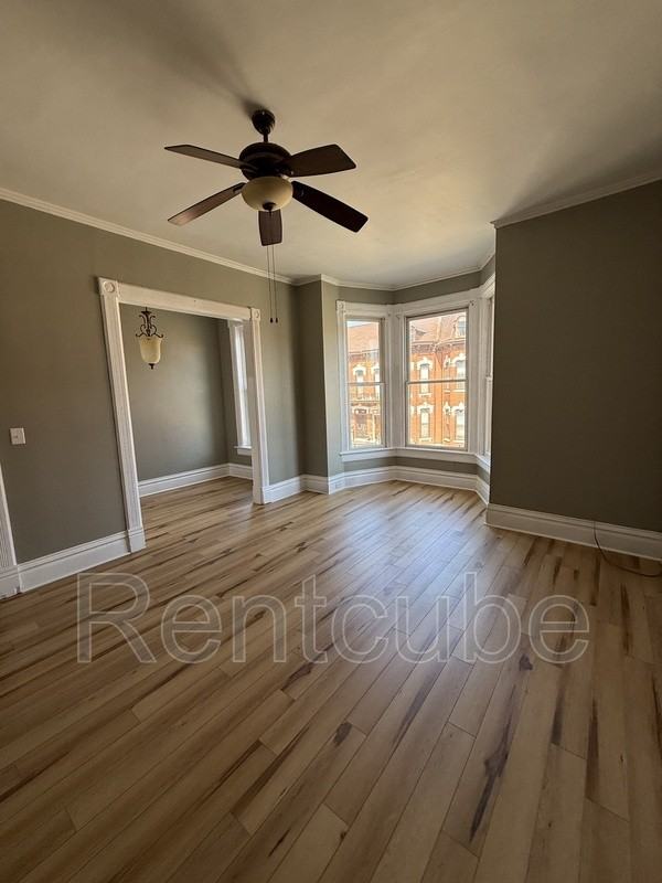 1131 Main St #2