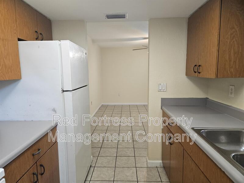 3339 Edgewood Ave - Photo 5 of 9