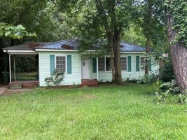 featured image of 3519 Woodlawn Ave