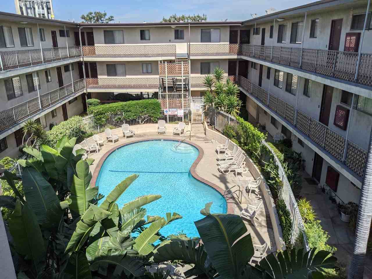 Beverly Wilcox Apartments - Photo 2 of 24