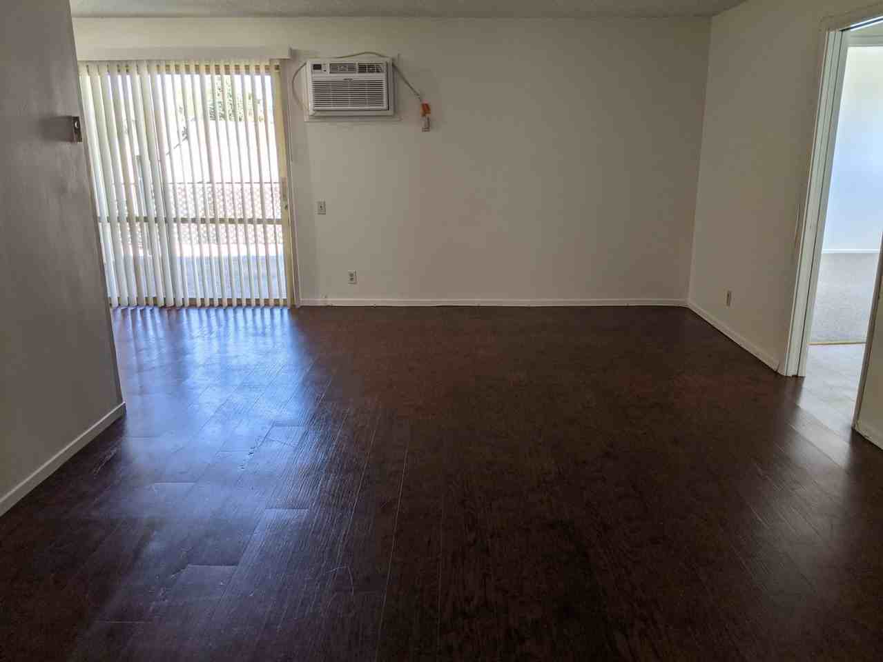 Beverly Wilcox Apartments - Photo 7 of 24