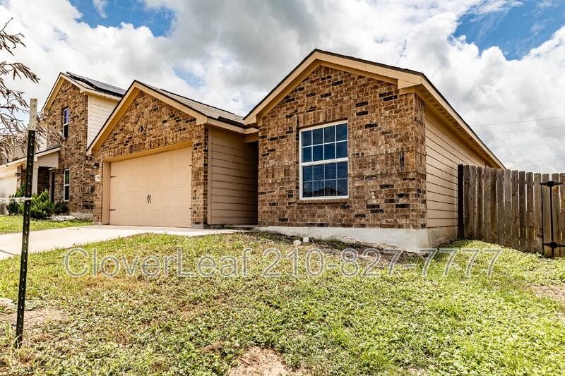 15266 Snug Harbor Way - Photo 2 of 32