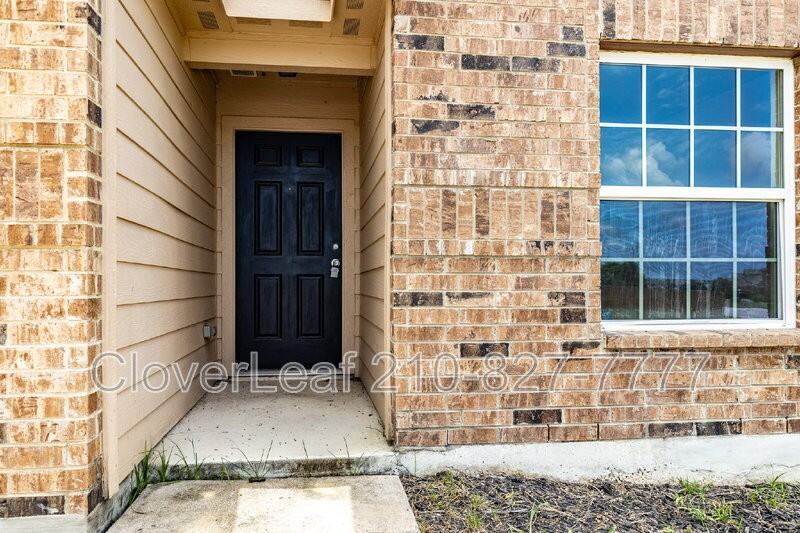 15266 Snug Harbor Way - Photo 4 of 32