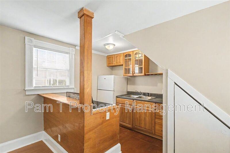 124 E Henry St #D - Photo 5 of 14