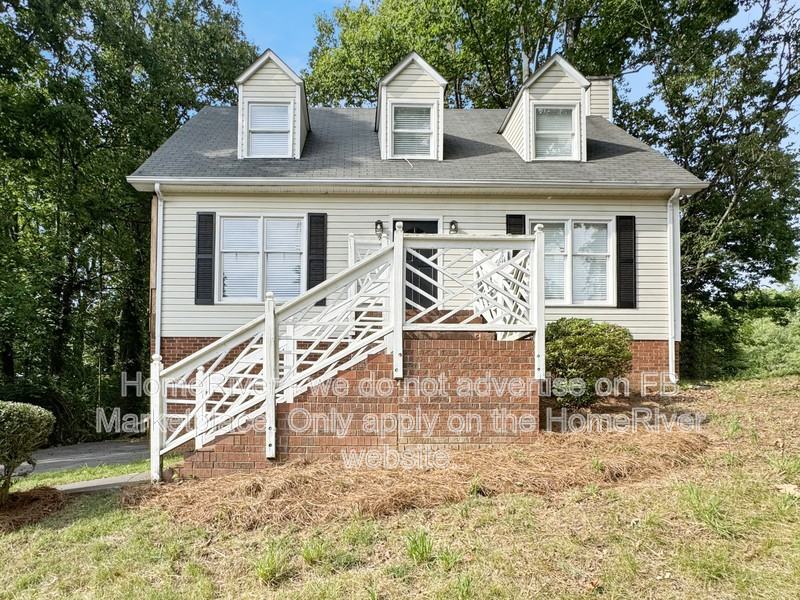 2155 Dave St