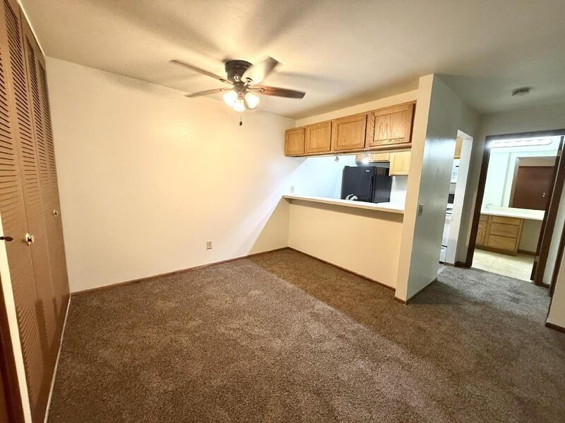 2404 Independence Ln #104R - Photo 5 of 17