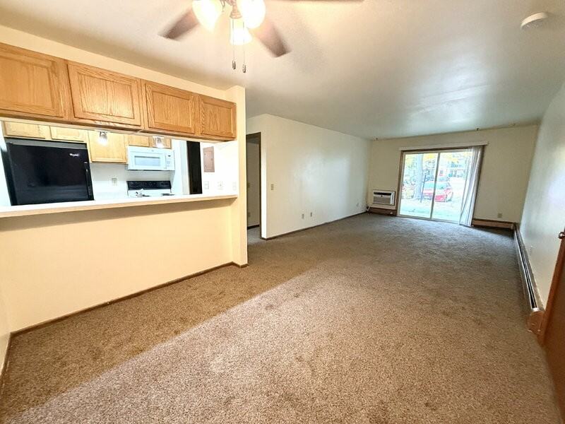 2404 Independence Ln #104R - Photo 6 of 17