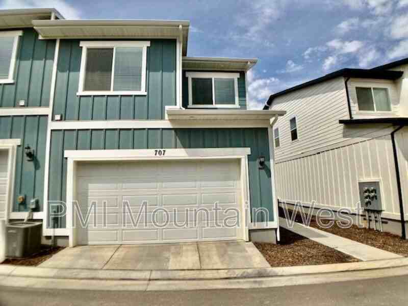 707 S Miller Ave - Photo 3 of 50