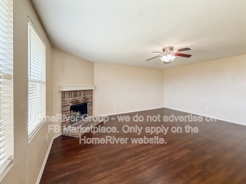 3013 Meadow Bluff Dr - Photo 4 of 20