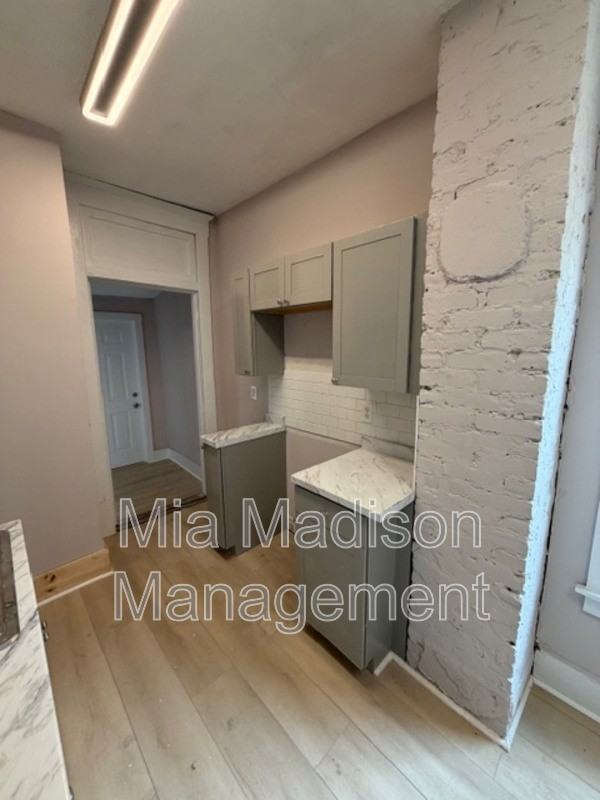 513 W 35Th St. A Lower - Photo 7 of 12