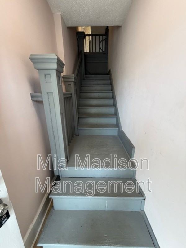 513 W 35Th St. B Upper - Photo 2 of 11