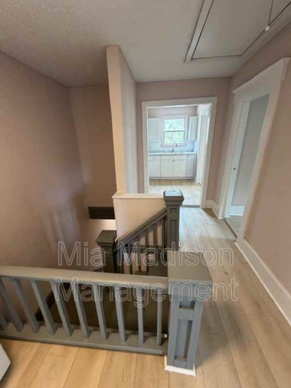 513 W 35Th St. B Upper - Photo 3 of 11