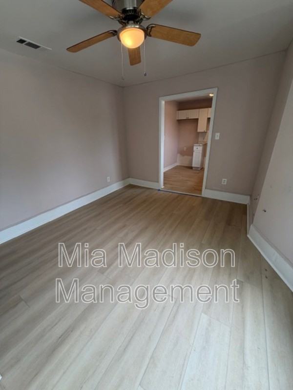 513 W 35Th St. B Upper - Photo 6 of 11
