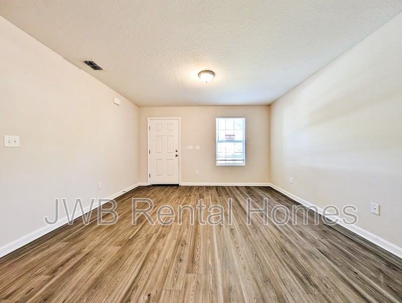 1143 Van Buren St - Photo 6 of 12