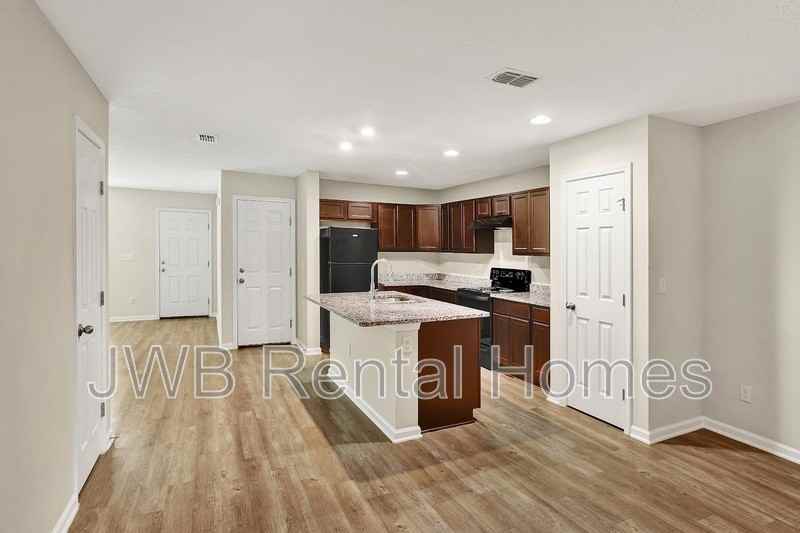 8180 Metto Rd - Photo 4 of 25