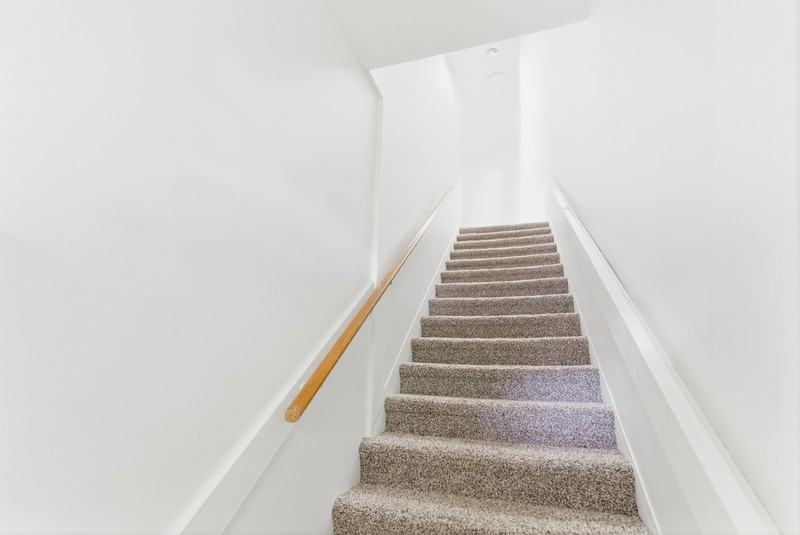 306 E Burwell Ave - Photo 6 of 10
