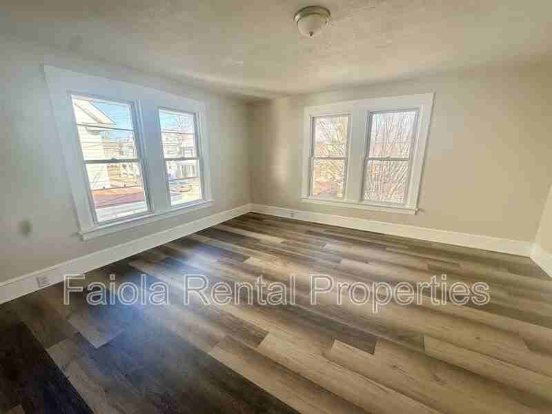 706 Buck St - Photo 7 of 16