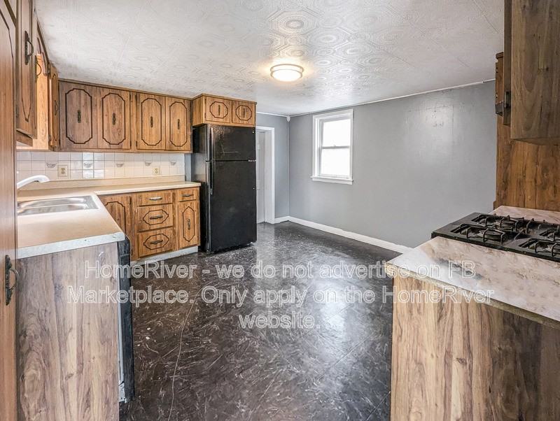 1204 Lower Meadow Ave - Photo 4 of 17