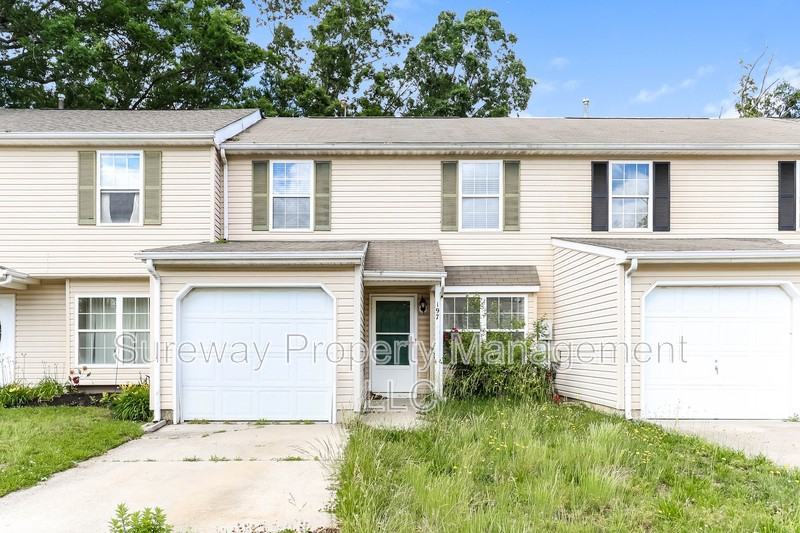 197 Lake Dr