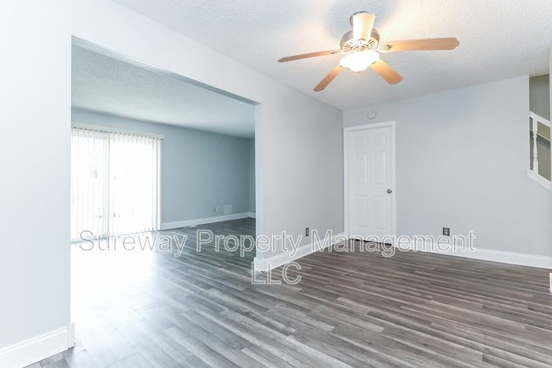 2344 Susan Ct - Photo 2 of 15