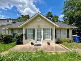 720 Delaware St - Photo 1 of 1