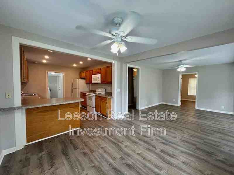 720 Delaware St - Photo 6 of 21