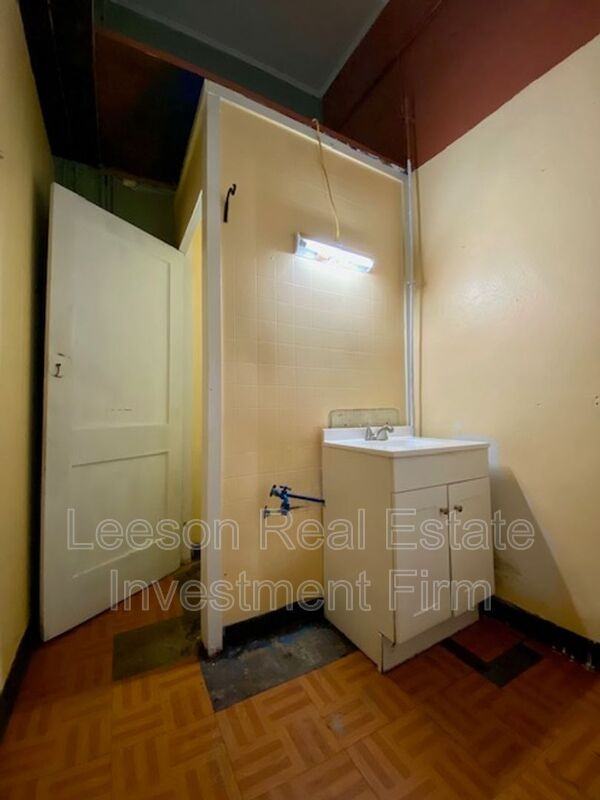 440 Olive St - Photo 6 of 6