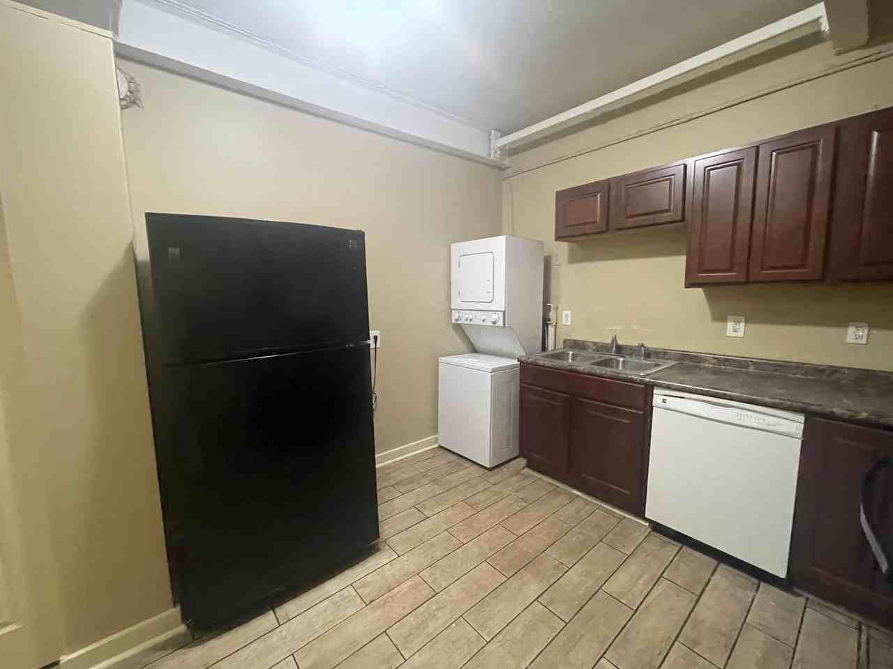 929 Mcalway Rd - Photo 6 of 12