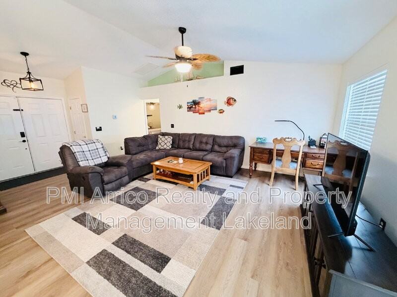 6868 Bordeaux Blvd - Photo 2 of 25