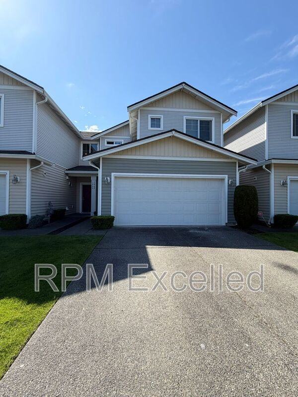 1462 51st Pl Ne - Photo 2 of 28