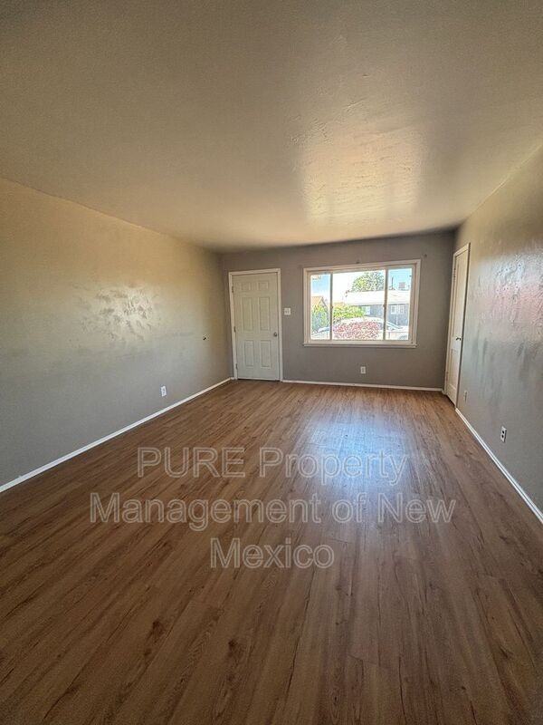 2620 N Mossman Dr - Photo 3 of 14