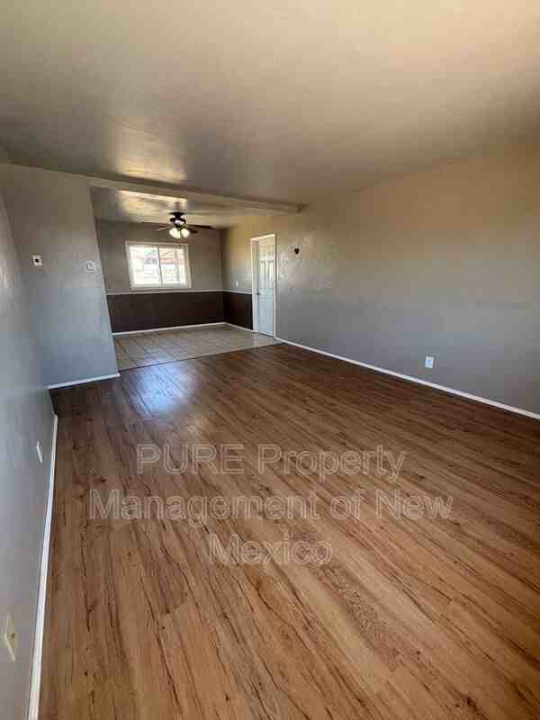 2620 N Mossman Dr - Photo 4 of 14