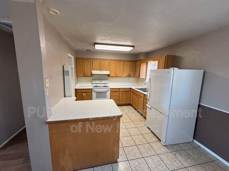 2620 N Mossman Dr - Photo 6 of 14