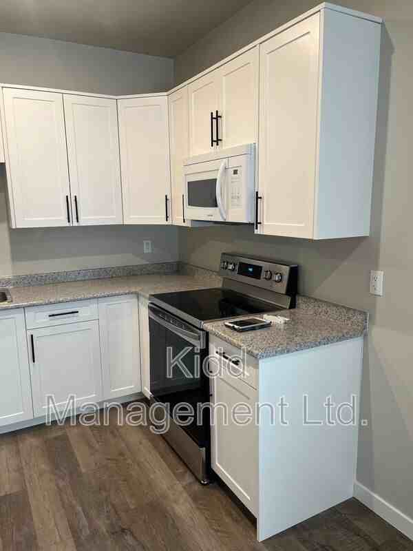 6936 Langer Cres - Photo 5 of 10