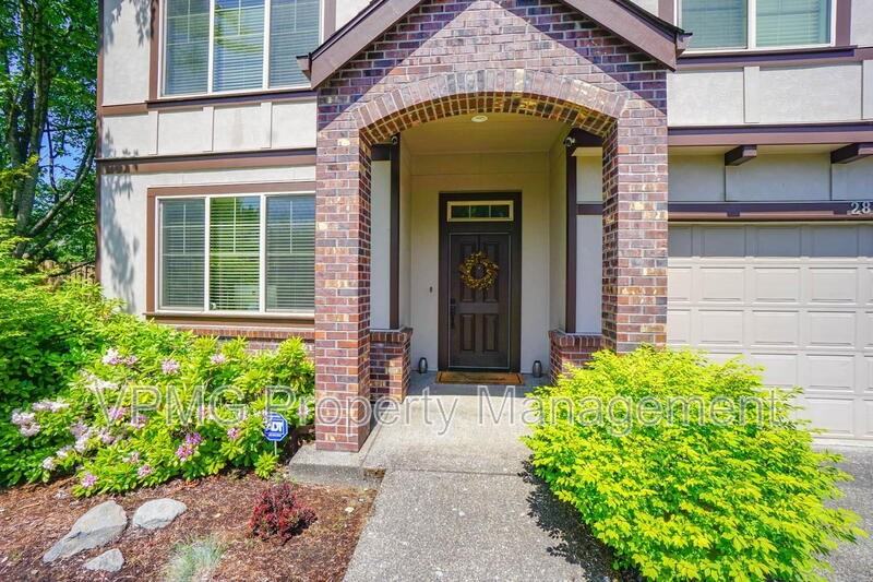 2835 Nw Hill St - Photo 2 of 50
