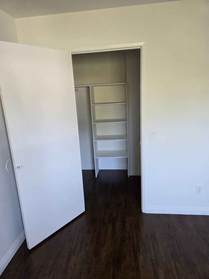 1417 North Vista Street #201 - Photo 4 of 5