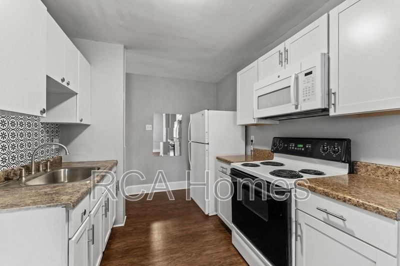 528 1/2 E Raymond St - Photo 2 of 10