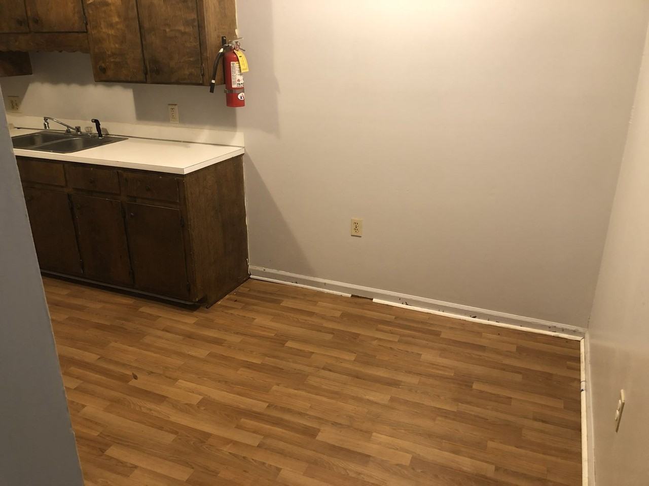 112 112 Hemphill Ave & 202-204-206-208-210-212-214-216-218-220 Sarah St - Photo 4 of 8