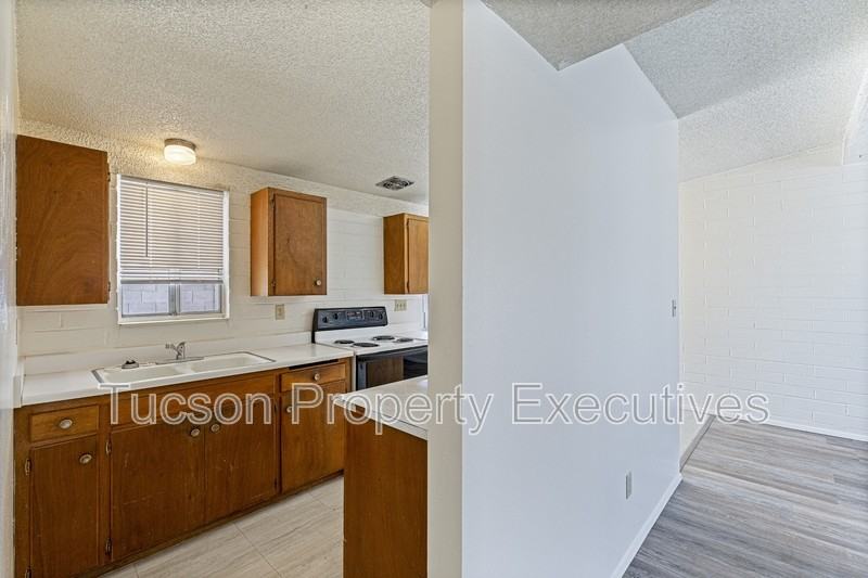 4246 E Pima St - Photo 6 of 26
