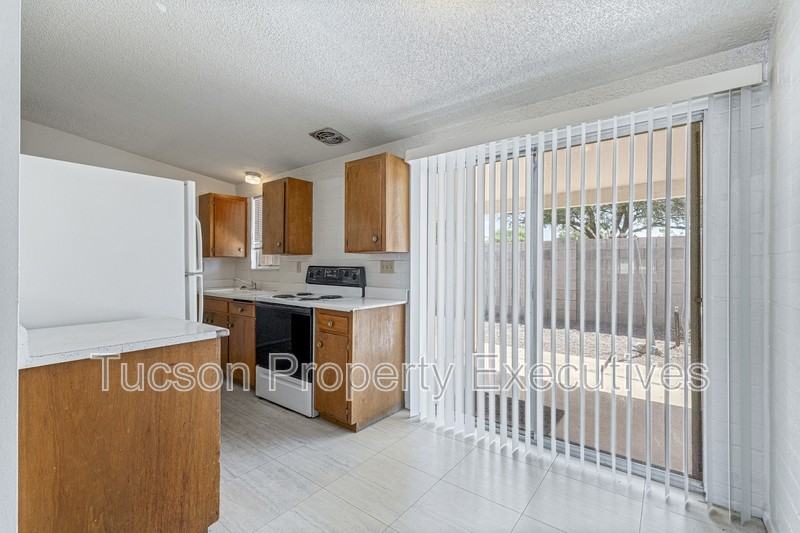4246 E Pima St - Photo 7 of 26