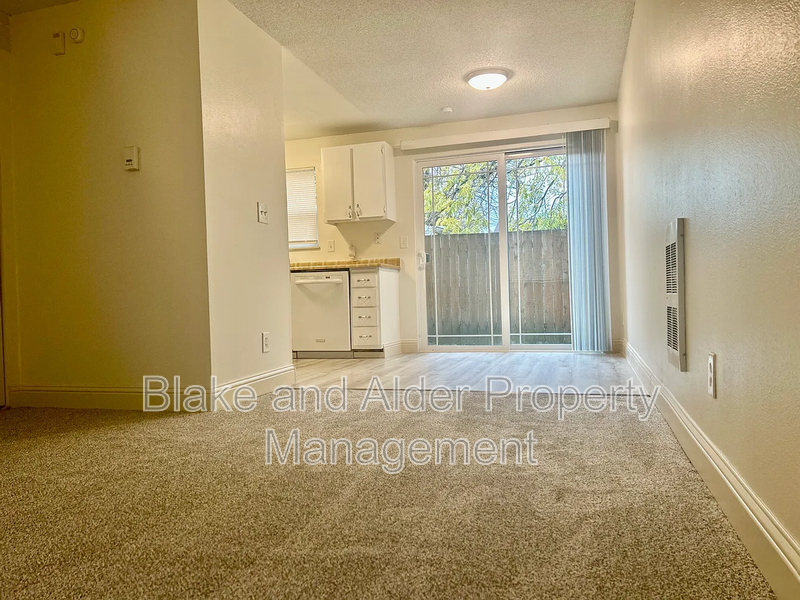 4103 Ne Killingsworth St - Photo 2 of 16