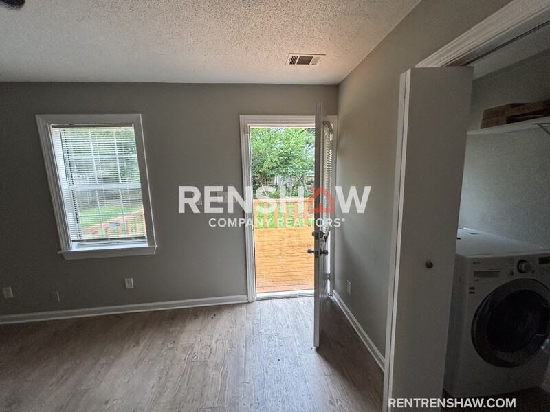 1488 Abernathy Rd - Photo 2 of 22