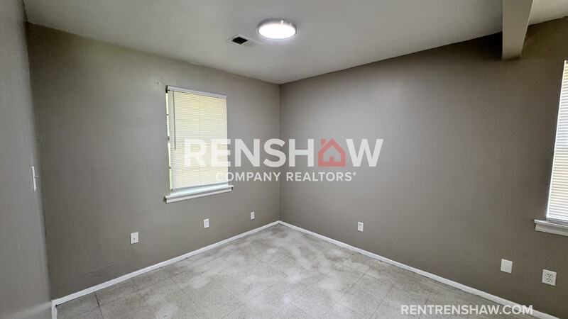 220 Vernelle Ave - Photo 4 of 14