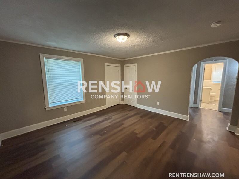 2458 Whitney Ave - Photo 3 of 20