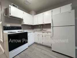 featured image of 1111 E St #12