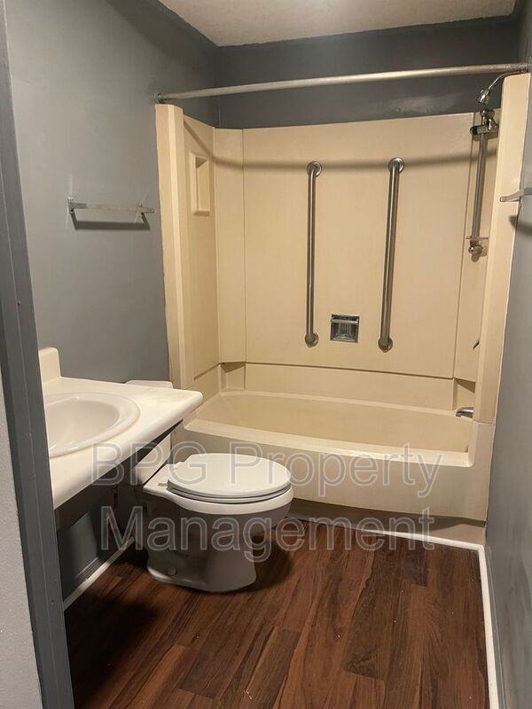 123 Circle Dr #26 - Photo 7 of 12
