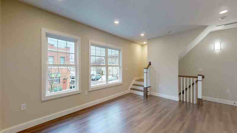 130 Center St #2 - Photo 5 of 19
