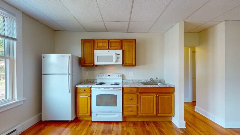 242 N Main St - Photo 4 of 30